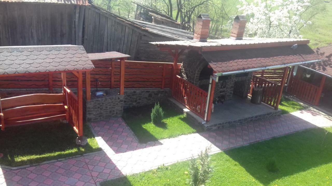 Casa Leonardo Hateg Ngoại thất bức ảnh